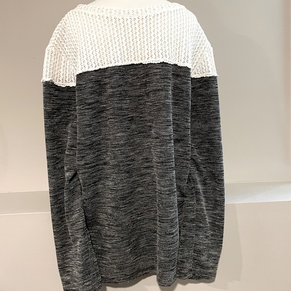 Colorblock sweater - Picture 2 of 2